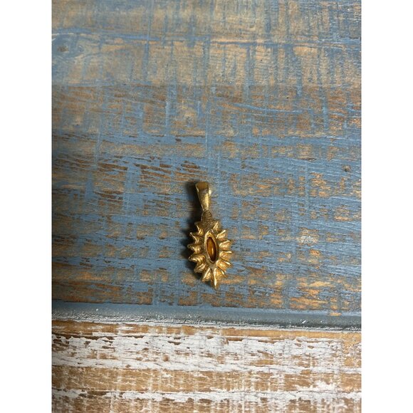 Gold-Tone Sunburst Pendant With Black Gemstone & Pearl Accents - Picture 3 of 4